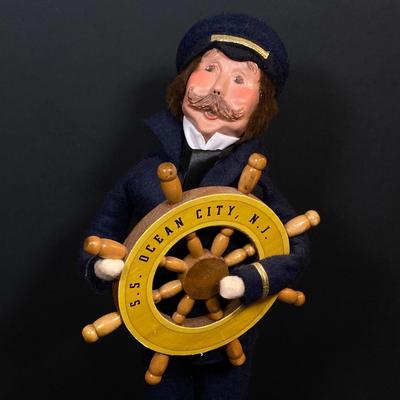 LOT 77: Byers' Choice Ltd. The Carolers - S.S. Ocean City, N.J. Figurine with Box
