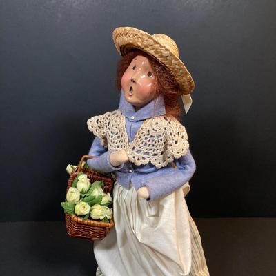 LOT 79: Byers' Choice Ltd. The Carolers - Flower Vendor Figurine with Box