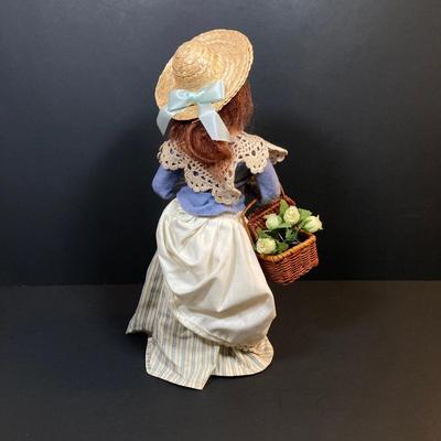 LOT 79: Byers' Choice Ltd. The Carolers - Flower Vendor Figurine with Box