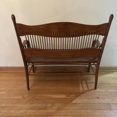 LOT 83: Vintage Brentwood Style Sette/Bench