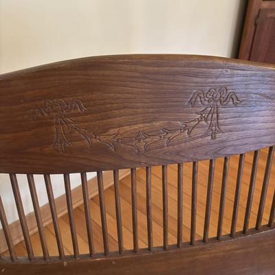 LOT 83: Vintage Brentwood Style Sette/Bench