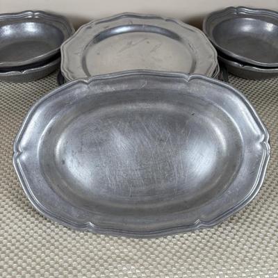LOT 91: William-Columbia PA Pewter Plates, Bowls & Bread Plate