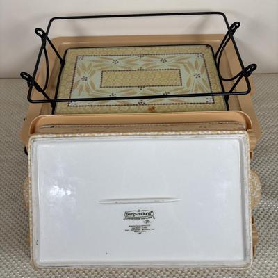 LOT 94: Temptations "Old World" Yellow Collection