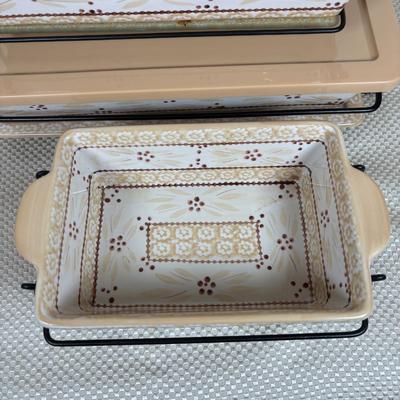 LOT 94: Temptations "Old World" Yellow Collection