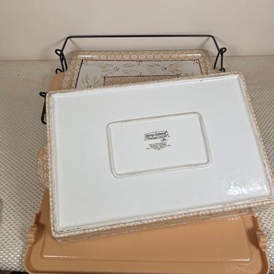 LOT 94: Temptations "Old World" Yellow Collection