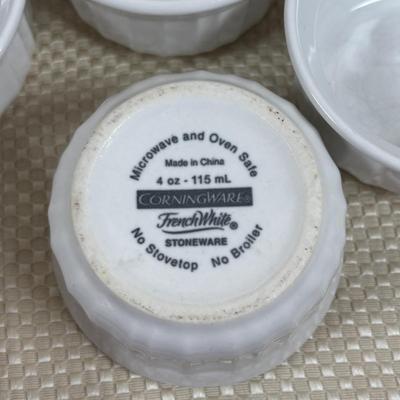 LOT 96: Corning Ware French White: Oval & Round Casserole, Grab it w/Lid, Quiche & More