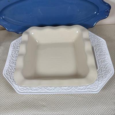 LOT 99: Serving Platter, Cake Stand: California Pantry, Pier One, Chantel, Ceriart etc..