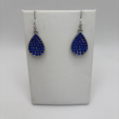 LOT 104: Beaded Necklace Collection Featuring an Art Glass Pendant along with 2 Pair of Dangle Earrings