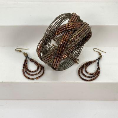 LOT 109: Fashion Jewelry Collection - Choker Necklace, Beaded Cuff Bracelet and Dangle Earrings with Leather "Liquid" Key Chain
