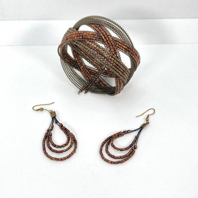 LOT 109: Fashion Jewelry Collection - Choker Necklace, Beaded Cuff Bracelet and Dangle Earrings with Leather "Liquid" Key Chain