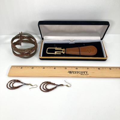 LOT 109: Fashion Jewelry Collection - Choker Necklace, Beaded Cuff Bracelet and Dangle Earrings with Leather "Liquid" Key Chain