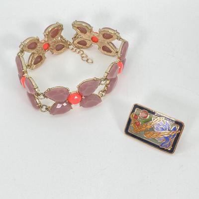 LOT 110: Vintage Jewelry Collection - Cameo Brooch, Premier and Regency Pins and More