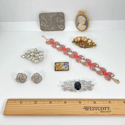 LOT 110: Vintage Jewelry Collection - Cameo Brooch, Premier and Regency Pins and More