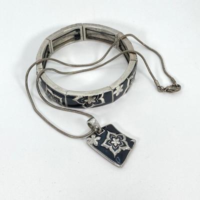 LOT 112: Fashion Jewelry Collection - Necklaces, Bracelets and Earrings