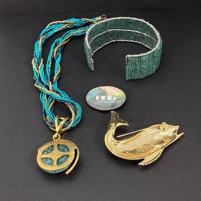 LOT 113: Beautiful Fashion Jewelry Collection - Colorful / Bejeweled and More