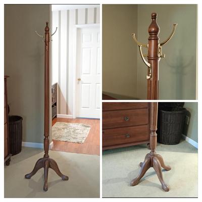 LOT 130: Vintage Coat and Hat Rack