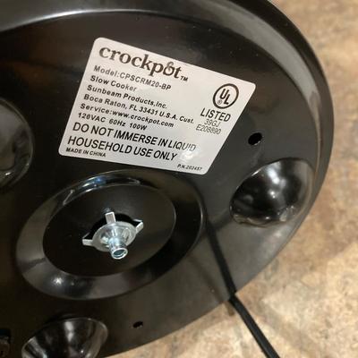 LOT 204: Crockpot Model CPSCRM20-BP , Farberware Food Processor Model FP000FBS with Cook Books