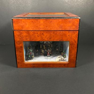 LOT 210: Vintage Mr. Christmas Musical Box Dancers