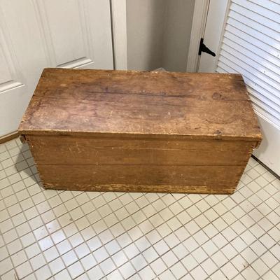 LOT 213: Vintage Primative Wooden Bowl, Collection of Baskets and Wooden Storage Box