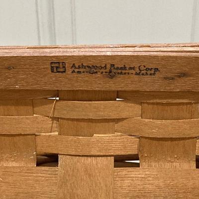 LOT 213: Vintage Primative Wooden Bowl, Collection of Baskets and Wooden Storage Box