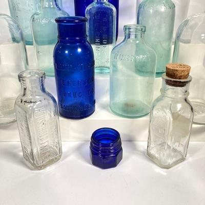 LOT 215: Collection of Vintage / Antique Glass Bottles