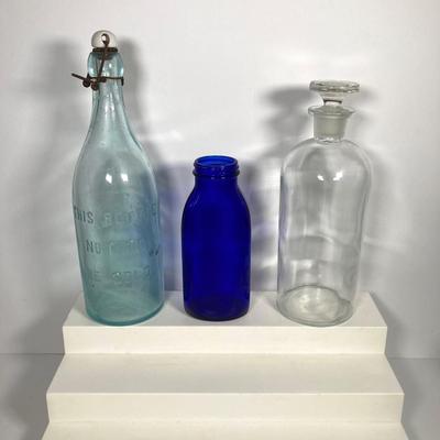 LOT 215: Collection of Vintage / Antique Glass Bottles