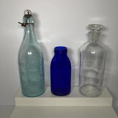 LOT 215: Collection of Vintage / Antique Glass Bottles