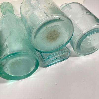 LOT 215: Collection of Vintage / Antique Glass Bottles