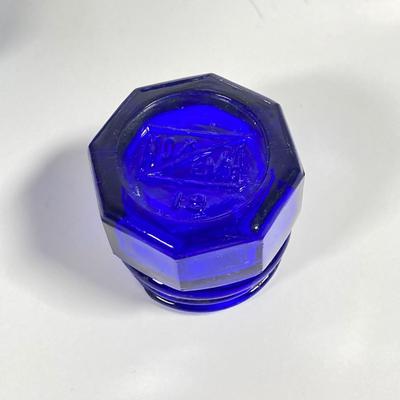 LOT 215: Collection of Vintage / Antique Glass Bottles