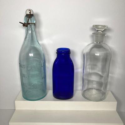 LOT 215: Collection of Vintage / Antique Glass Bottles