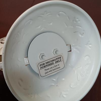 LOT 218: Dresden Floral Plate, Princess House Glass Cake Plate, Pyrex Pie Dishes & More