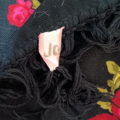 LOT 223: Large Collection of Fashion Scarves