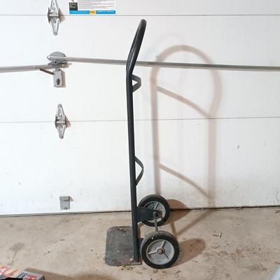 LOT 226: Milwaukee 250 lb Hand Truck Model 60250