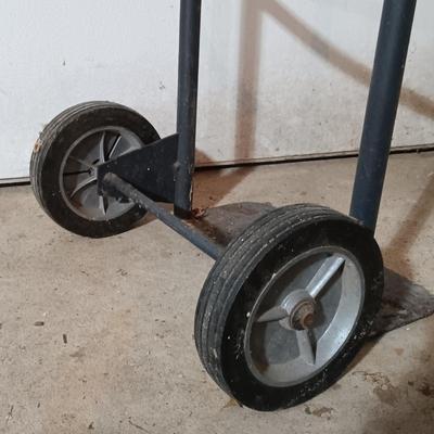 LOT 226: Milwaukee 250 lb Hand Truck Model 60250