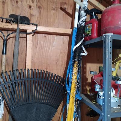 LOT 233: Remington Tree Trimmer, Poulan Wild Thing Chain Saw, Gardening Tools & Yard Games