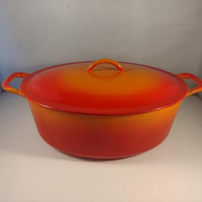 Sale Photo Thumbnail #536: Vintage Descoware Belgian Enameled Cast Iron Dutch Oven with Lid.  Item has some chipping of finish.