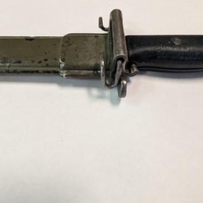 WWII Utica Cutlery M1 Bayonet w/ Scabbard