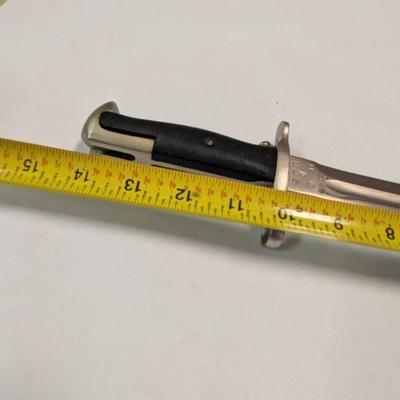 WWII Utica Cutlery M1 Bayonet w/ Scabbard