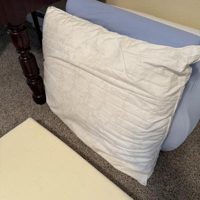 MB7-Pillows