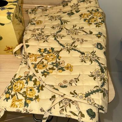 MB8-Towels, pincushion + extras