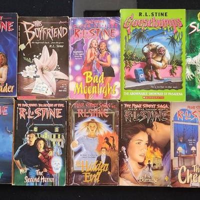 Sale Photo Thumbnail #146: Huge RL Stine Goosebumps & Fear Street series Disney Adventures Magazine Lot Vintage