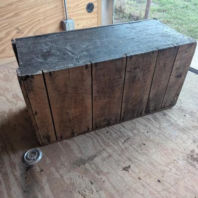 Wooden box with lid-furniture project
