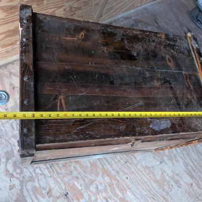 Wooden box bench with lid