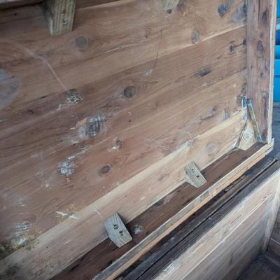 Wooden box bench with lid