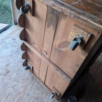 Wooden box bench with lid