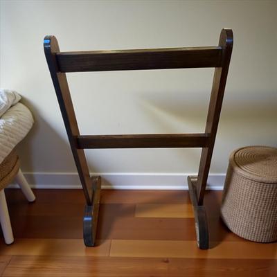 Sale Photo Thumbnail #123: Small Quilt Rack
Approximately  19.5"X32"