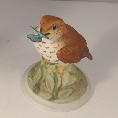 Sale Photo Thumbnail #633: Boehm 'Baby Wood Thrush' Bird Figurine- Approx 4 3/4" Tall