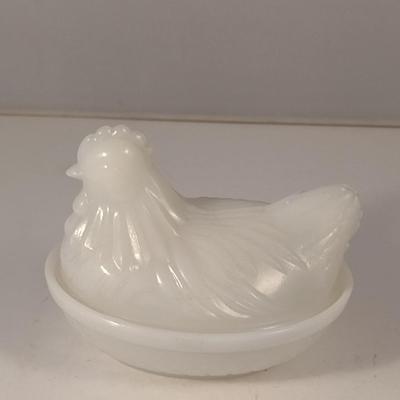 Sale Photo Thumbnail #669: Miniature Milk Glass Nesting Hen- Approx 4 3/8" Wide