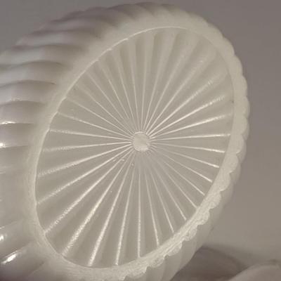 Sale Photo Thumbnail #676: Milk Glass Nesting Hen- Approx 5 3/8" Wide