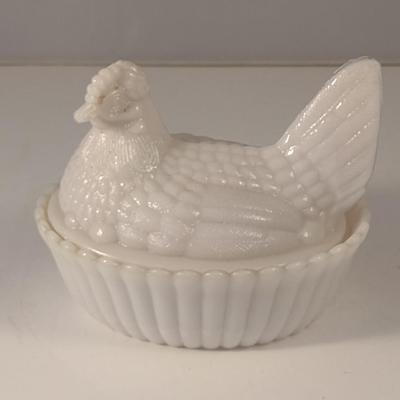 Sale Photo Thumbnail #673: Milk Glass Nesting Hen- Approx 5 3/8" Wide